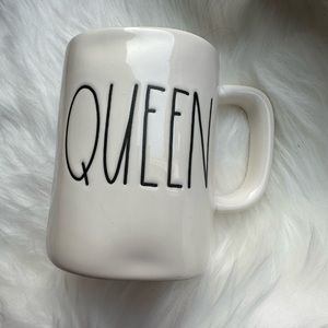 Rae Dunn Mug ~ QUEEN ~